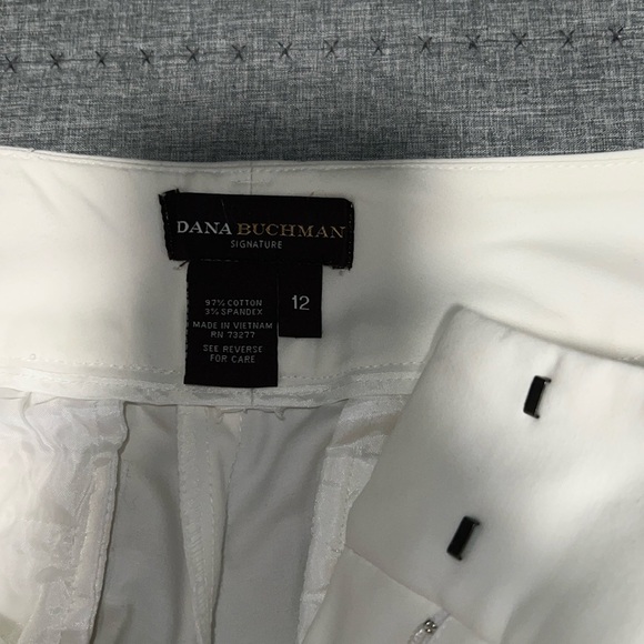 Women's White Trouser Slacks. Size 12. By Dana Buchman. Wide Leg Pants - Picture 3 of 3